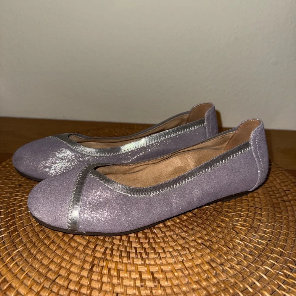Vionic Lavender Shimmer Ballet Flats‎